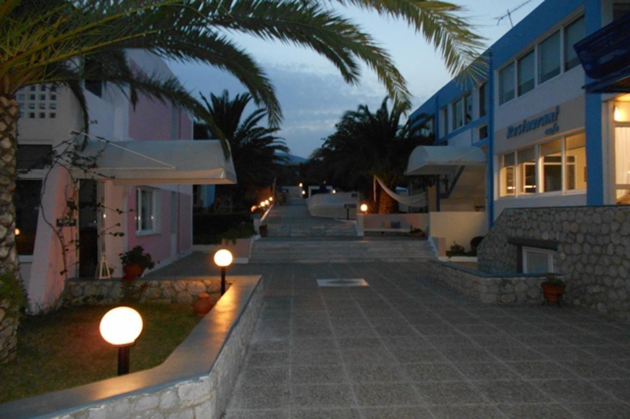 Hotel Margarita Corinth Dış mekan fotoğraf